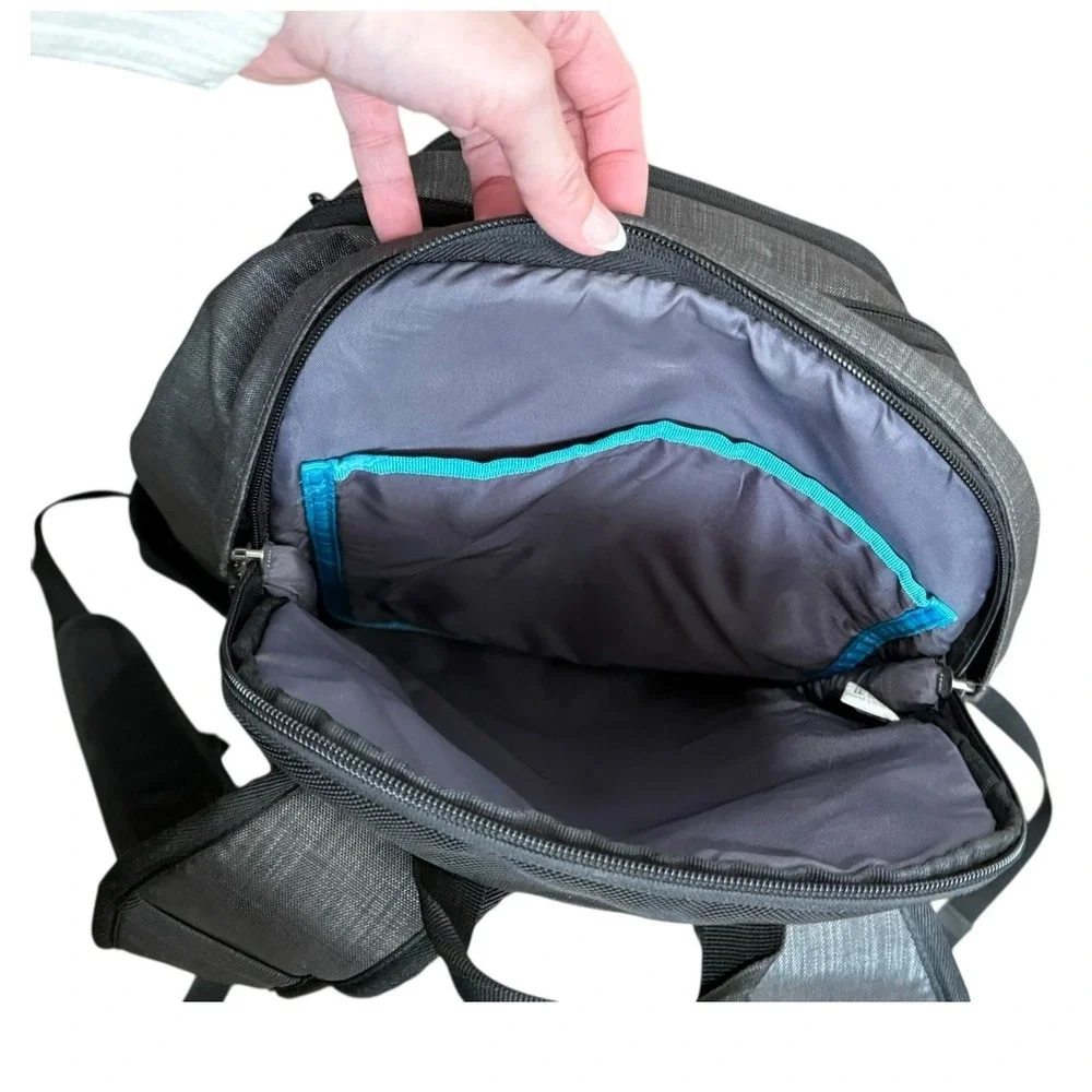 Thule‎ Stravan Backpack Gray 16 Inch Laptop Sleeve Travel Work Commuter Bag